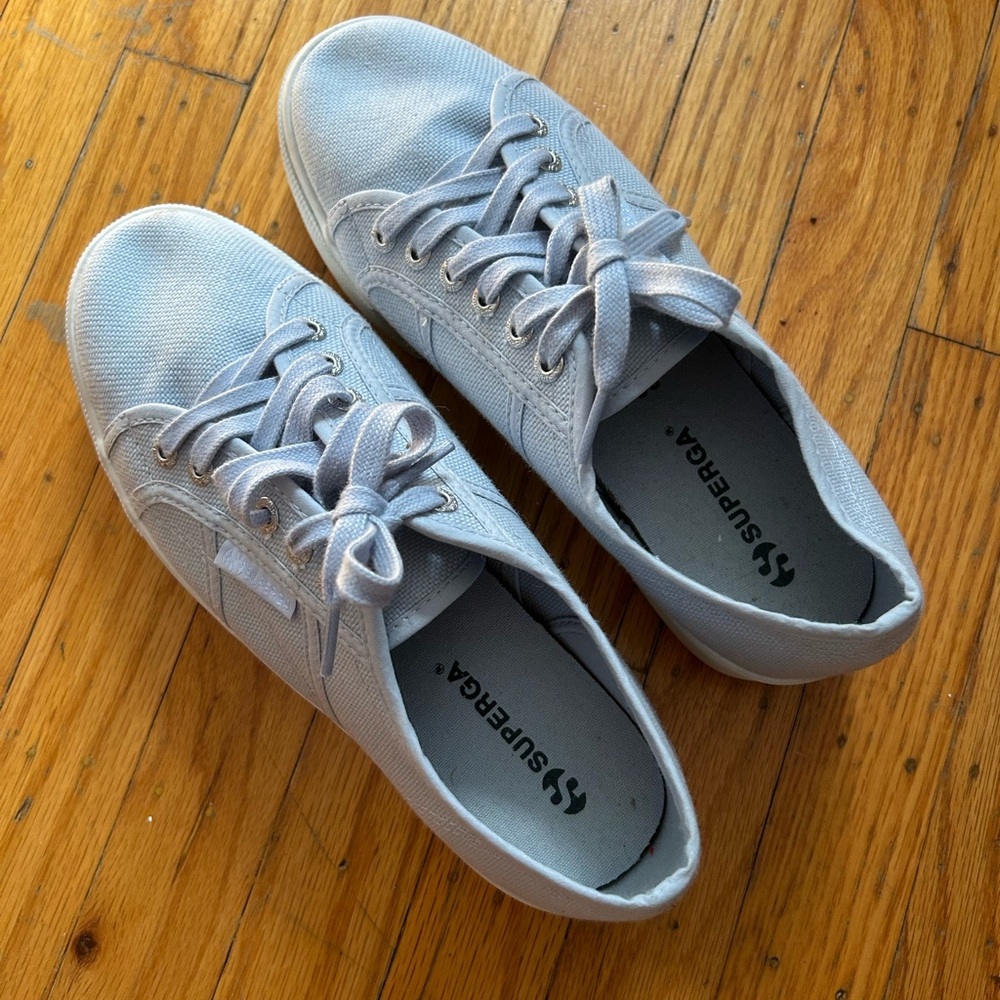 Superga Platform Canvas Sneaker Excellent Almost New US Size 8 1/2 Light Blue!